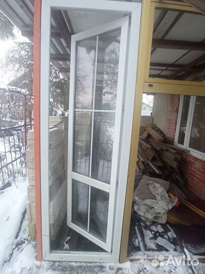 Пластиковые окна и двери на балкон