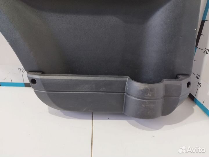 Обшивка двери задней левой Discovery III 2004-2009