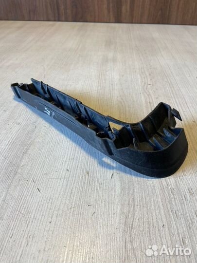 Кронштейн бампера передний правый Bmw X5