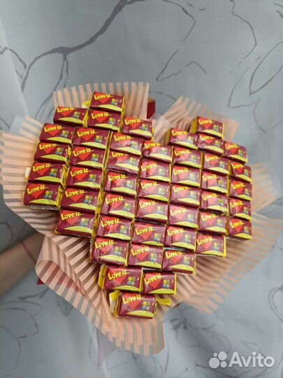 Съедобный букет из love is