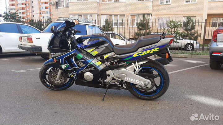 Хонда CBR 600 F3