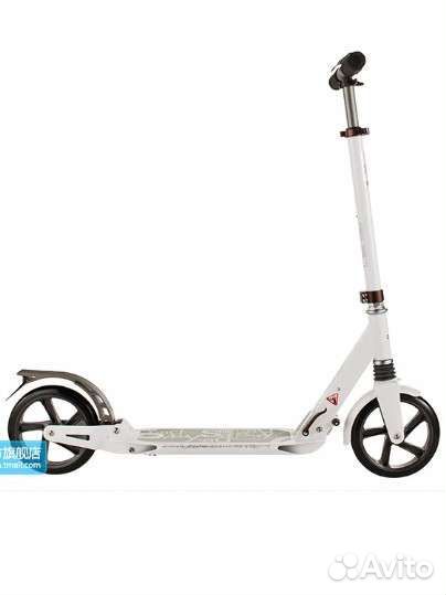 Самокат. Куплен в декатлоне. До 110 кг. Колеса 200