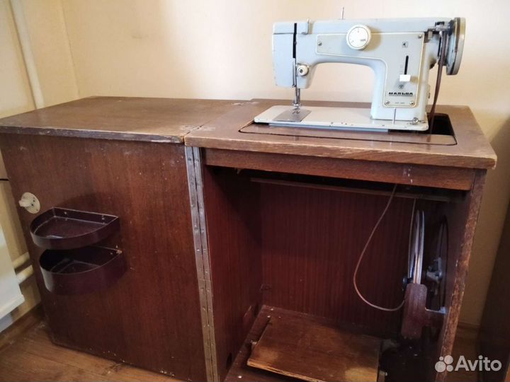 Швейная машина Мальва