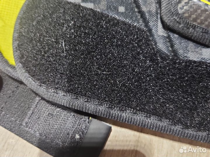 Нагрудник хоккейный Bauer Supreme YTH L