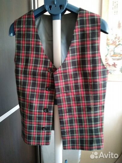 Жилет из шерсти на подкладе