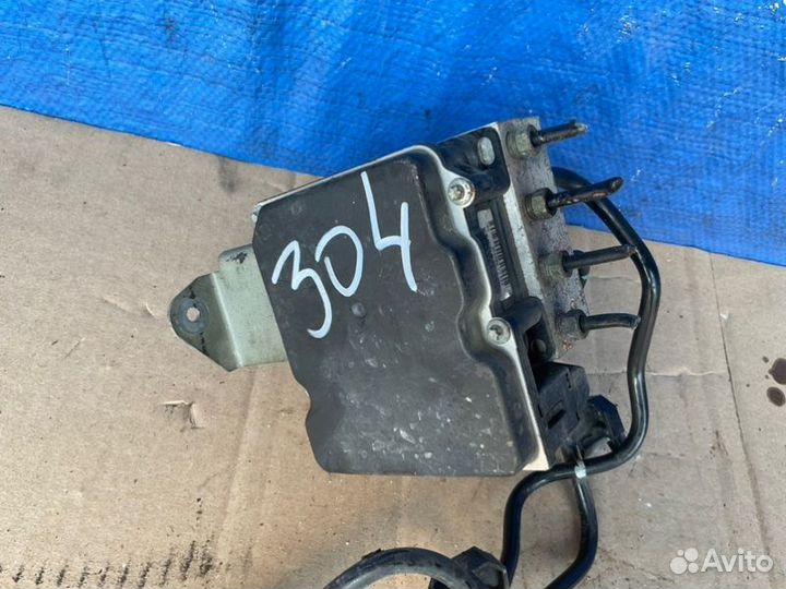 Блок abs Honda Ridgeline YK1 J35A9 2007