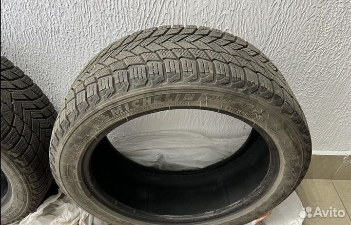 Meshiline MH777 235/45 R18