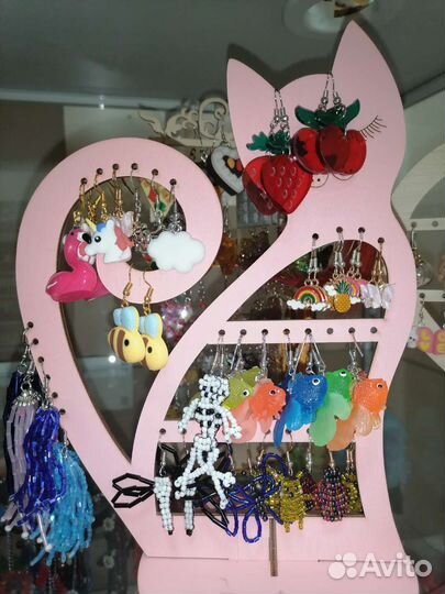 Украшения из бисера, эпоксидной смолы и бижутерия