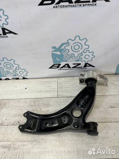 Передний левый рычаг Volkswagen Tiguan