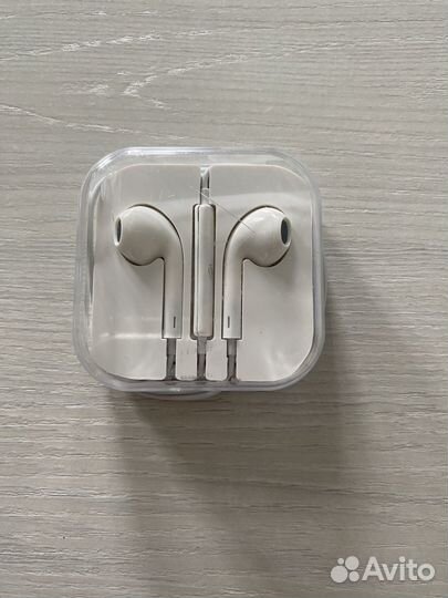 Наушники apple