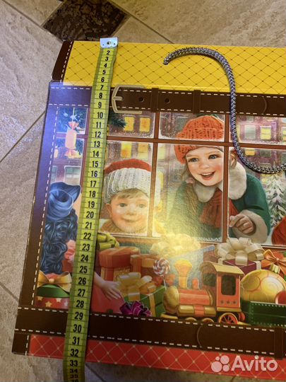 Коробка подарочная новогодняя