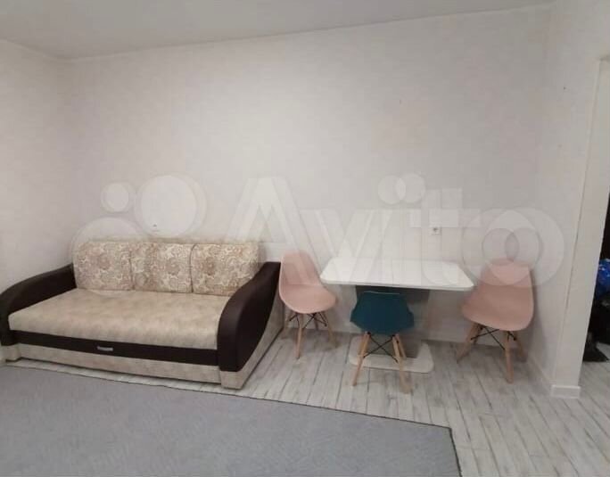 2-к. квартира, 60,7 м², 1/10 эт.