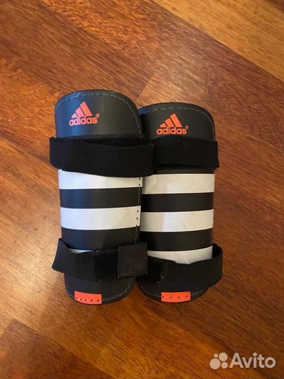 Щитки футбольные adidas