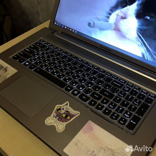 Ноутбук lenovo