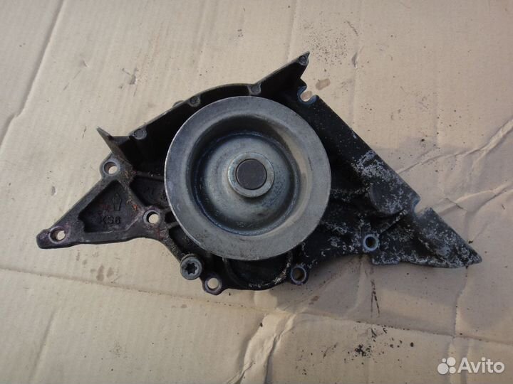 Помпа Таурег 4.2 AXQ