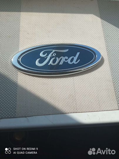 Продам эмблему ford