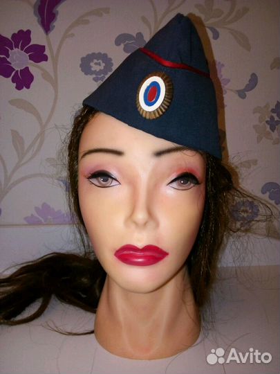 Пилотки, шляпы, цилиндры,котелок и т д