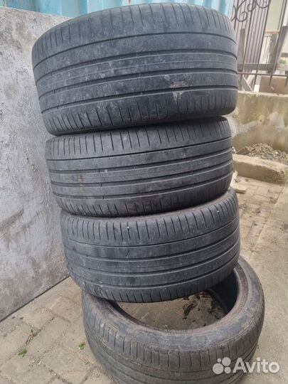 Pirelli P Zero 275/40 R21 и 315/35 R21