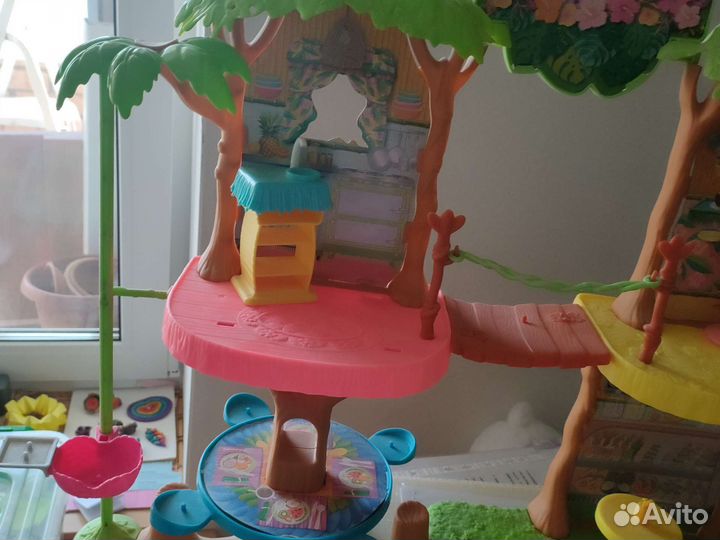 Домик-кафе для куклы