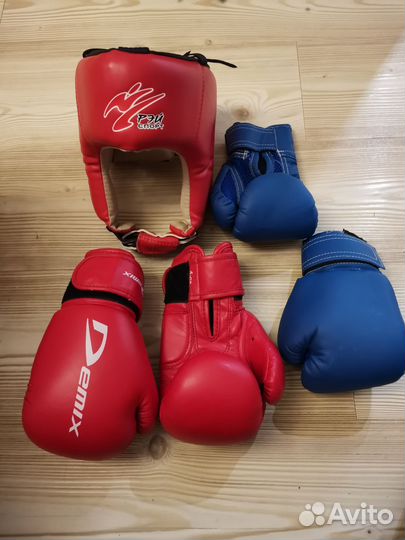 Боксерский шлем,боксерские перчатки,экипировка