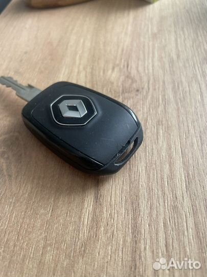 Ключ зажигания renault