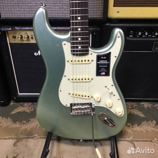 Электрогитара Fender American Professional II Stra