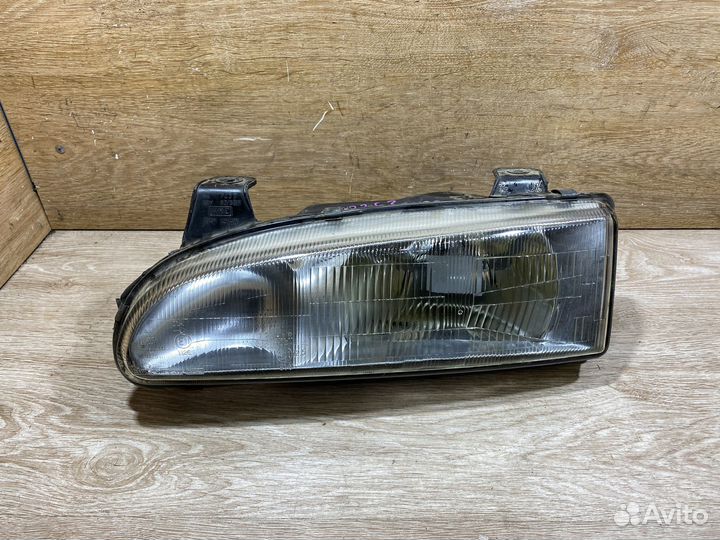 Фара передняя левая Hyundai Sonata 2 142362