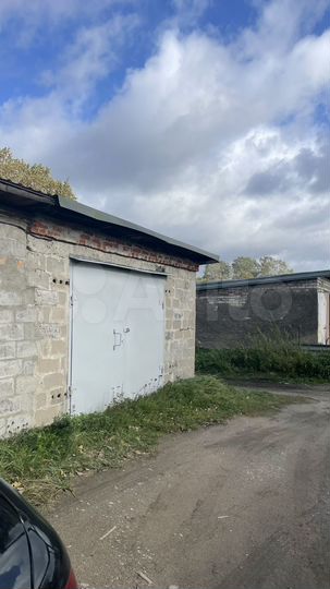 Гараж, > 30 м²