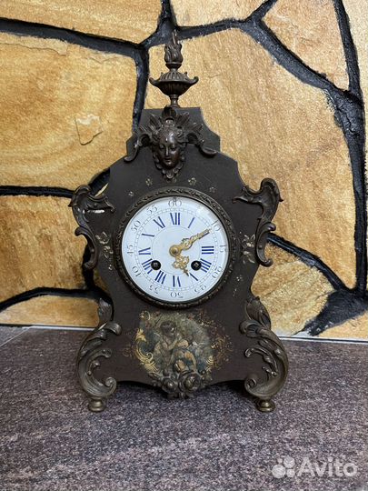 Часы в стиле буль Франция