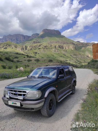 Ford Explorer 4.0 AT, 1997, 250 000 км