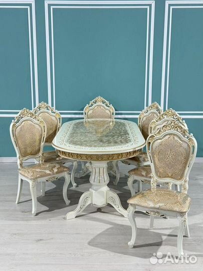 Стол и стулья