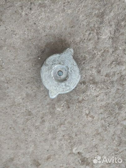 Крышка радиатора Mercedes-Benz 190 W201