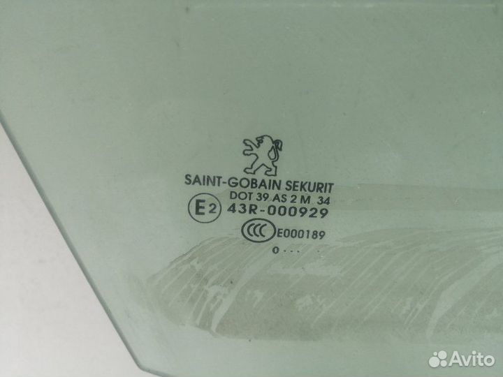Стекло двери переднее правое Peugeot 408 2012