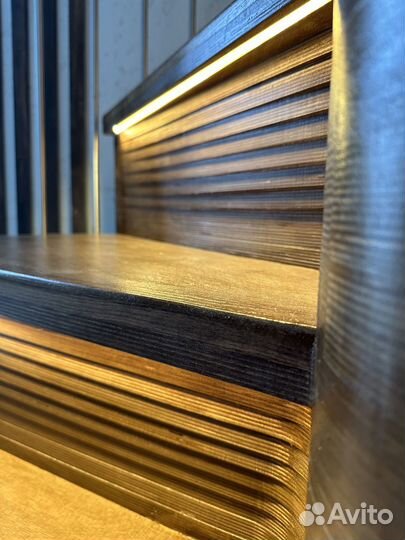 Лестница угловая, под ключ