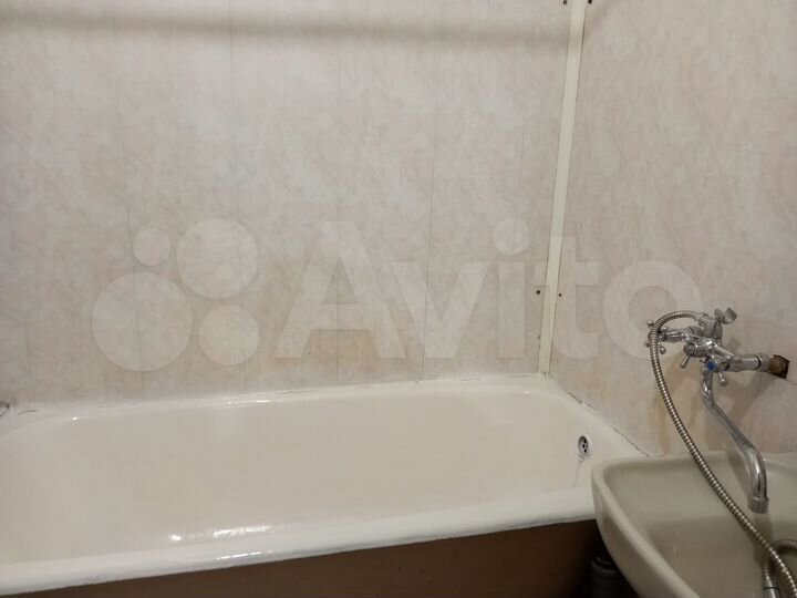 2-к. квартира, 52 м², 3/5 эт.