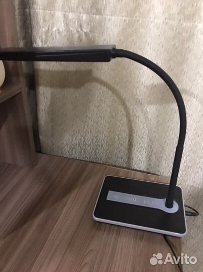 Лампа настольная