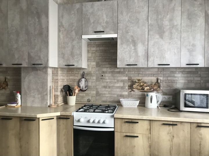 2-к. квартира, 65 м², 2/9 эт.