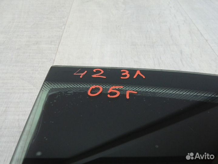 Стекло двери заднее левое Renault Megane 2 1.6