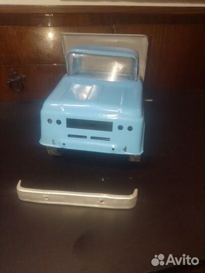 Игрушки С. С. С. Р. Челябинский ЗИЛ -130