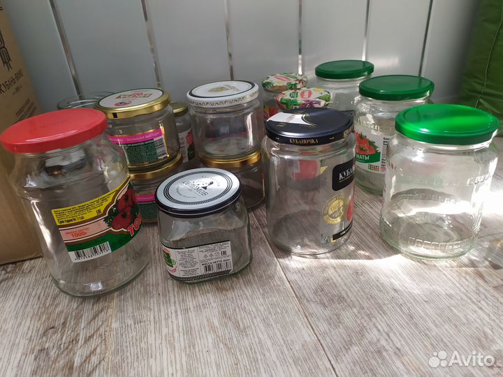 Банки стеклянные с закручивающимися крышками