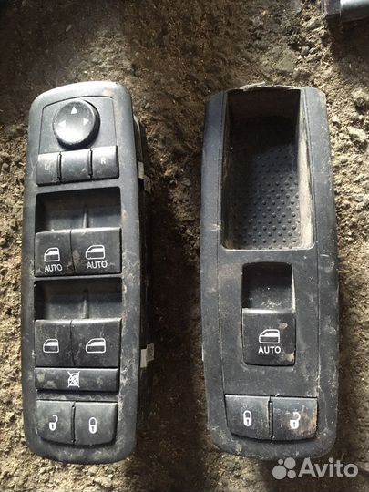 Блок управления стеклоподьемниками Chrysler 200