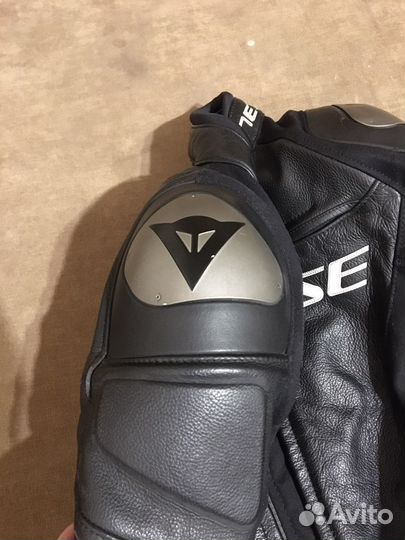 Мотокуртка кожаная dainese