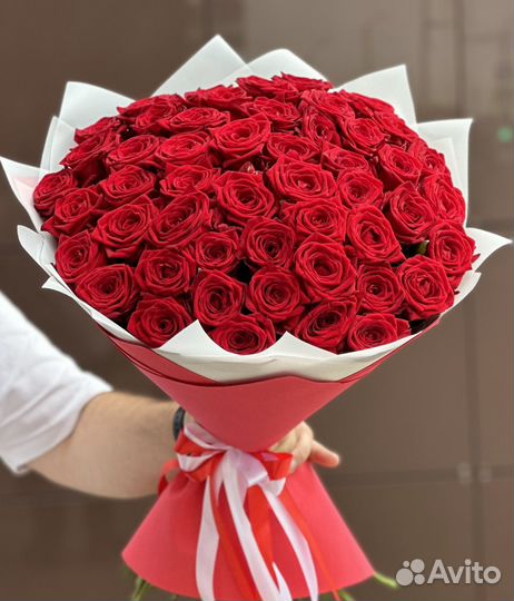 Роза Ред Наоми 60 см 51 штука