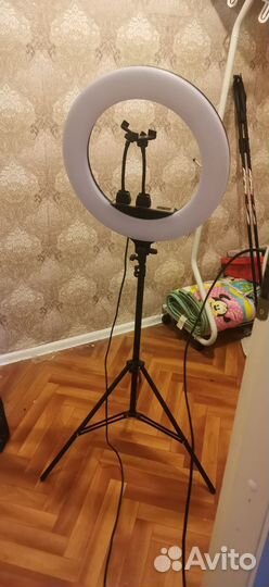 Кольцевая лампа 45 см со штативом