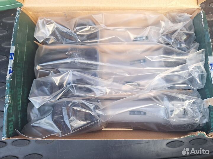 Дверные ручки на гранту