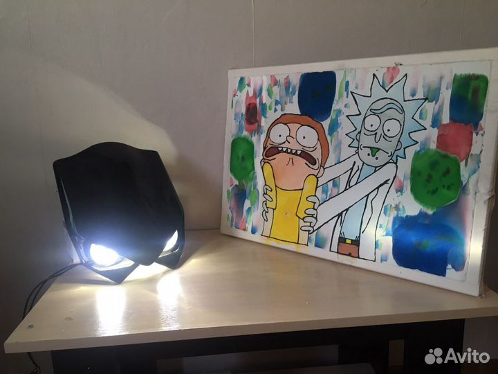 Фара для мотоцикла в стиле стритфайтер