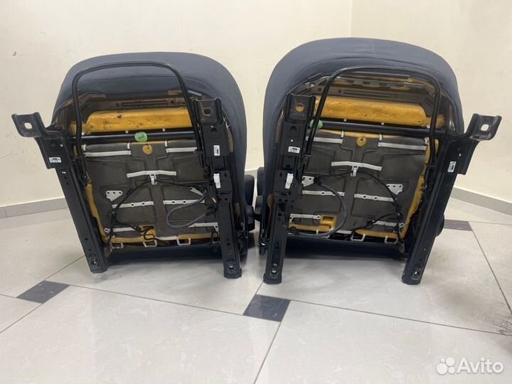 Сиденья передние Mitsubishi Colt Z34A 135930 2005