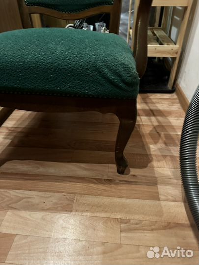 Старинные кресла