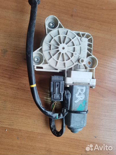 Моторчик стеклоподъемника Mercedes Benz s430 w220