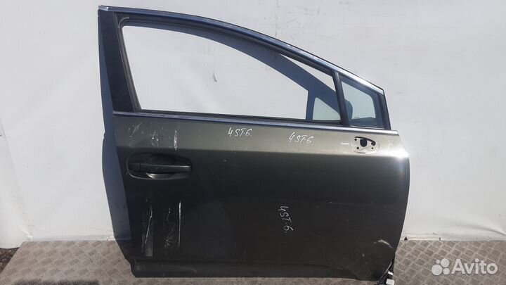 Дверь передняя правая toyota avensis T27 2009